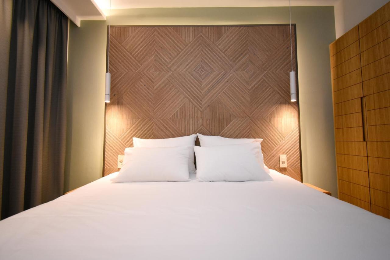 Elena Village Hotel & Suites Myrties 外观 照片