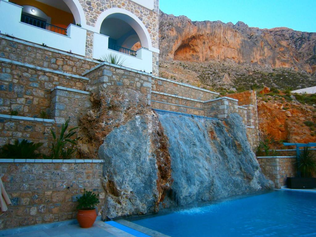Elena Village Hotel & Suites Myrties 外观 照片