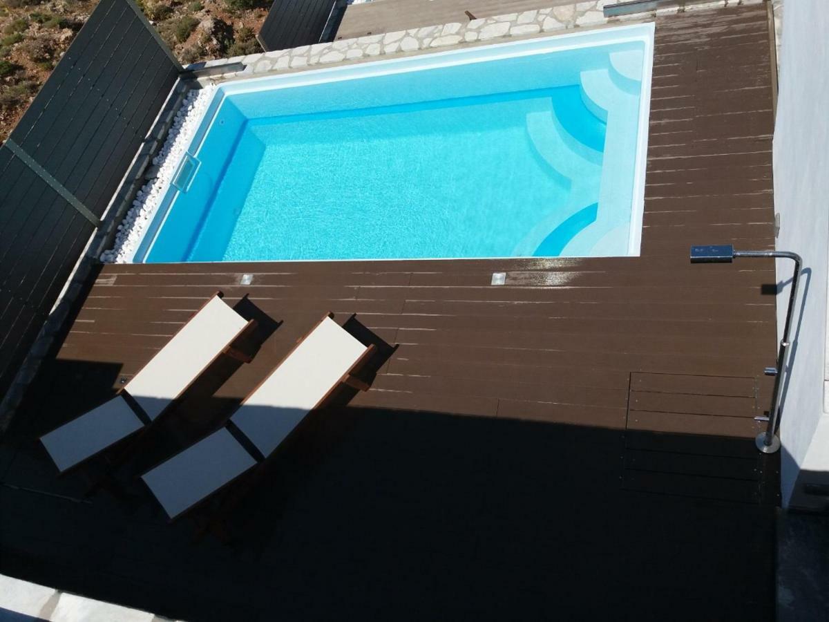 Elena Village Hotel & Suites Myrties 外观 照片
