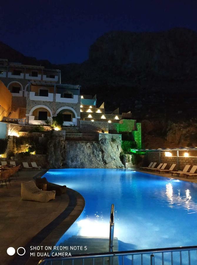 Elena Village Hotel & Suites Myrties 外观 照片