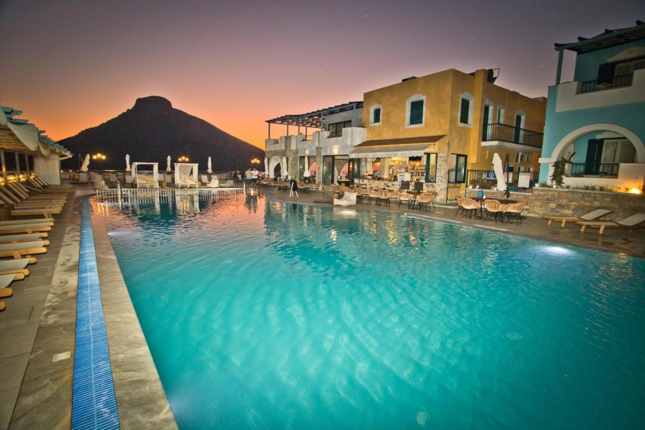 Elena Village Hotel & Suites Myrties 外观 照片
